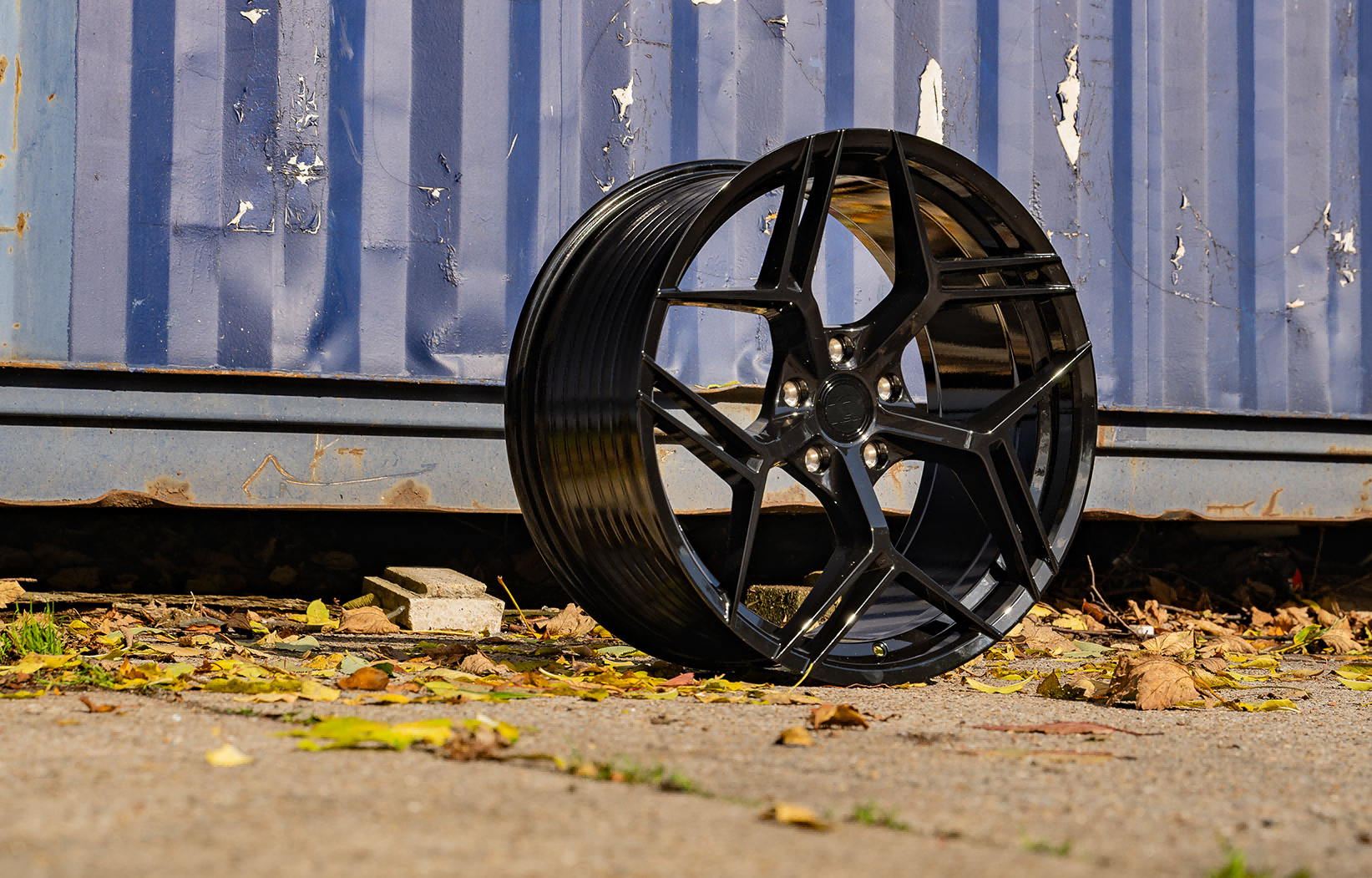 Blade-Gloss-Black-1.png
